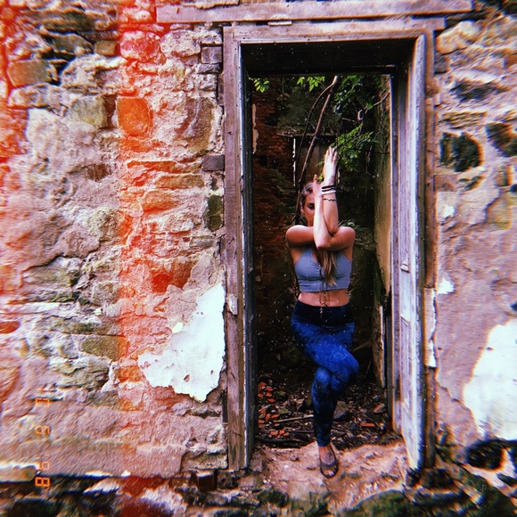 Meet your Posher, Chelsea - Picture 2 of 2